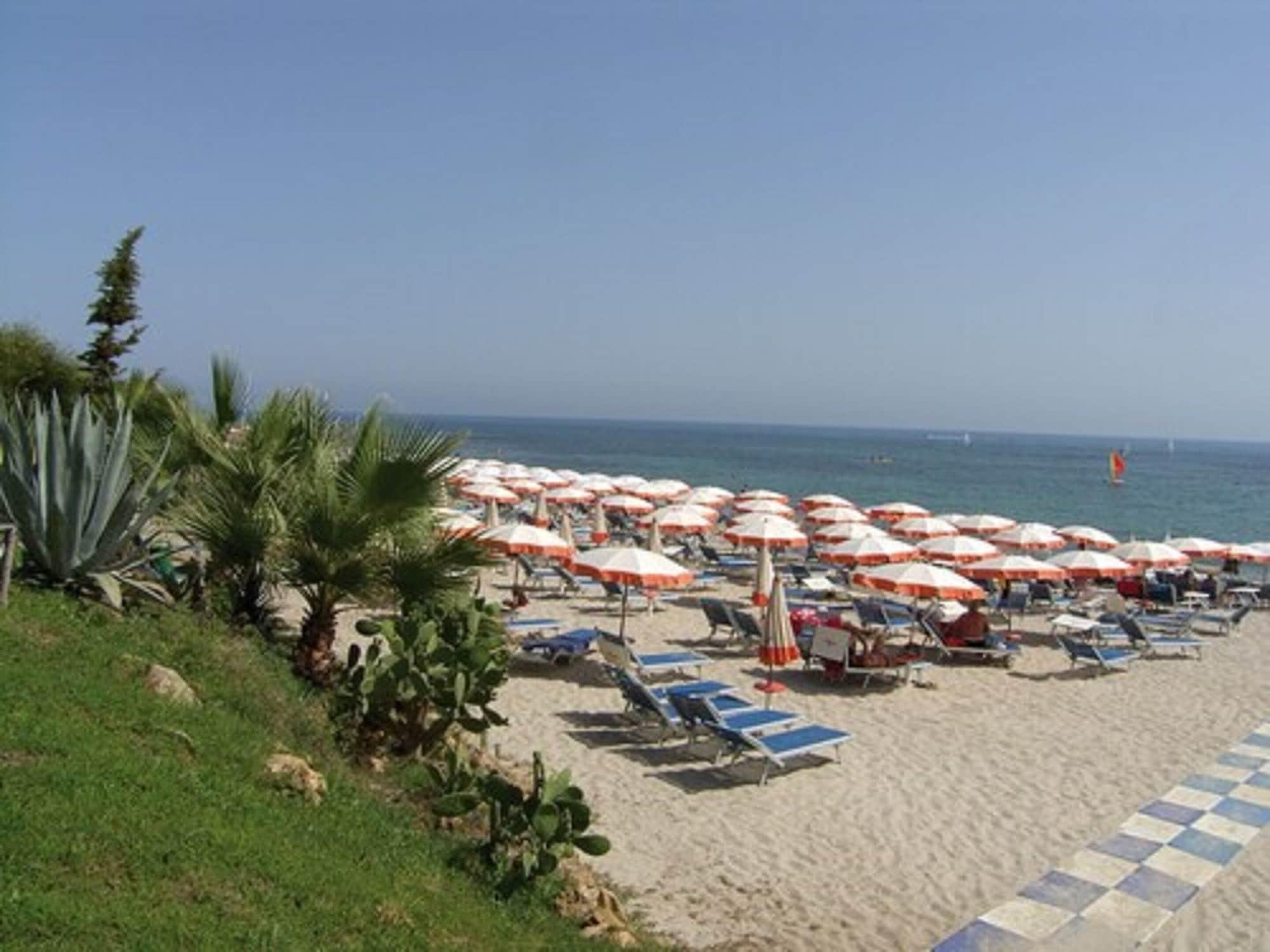Mclub Lipari Hotel 4*